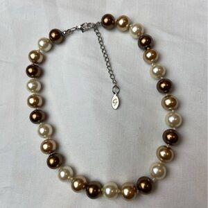 Elegant Gold and Cream Pearl Necklace